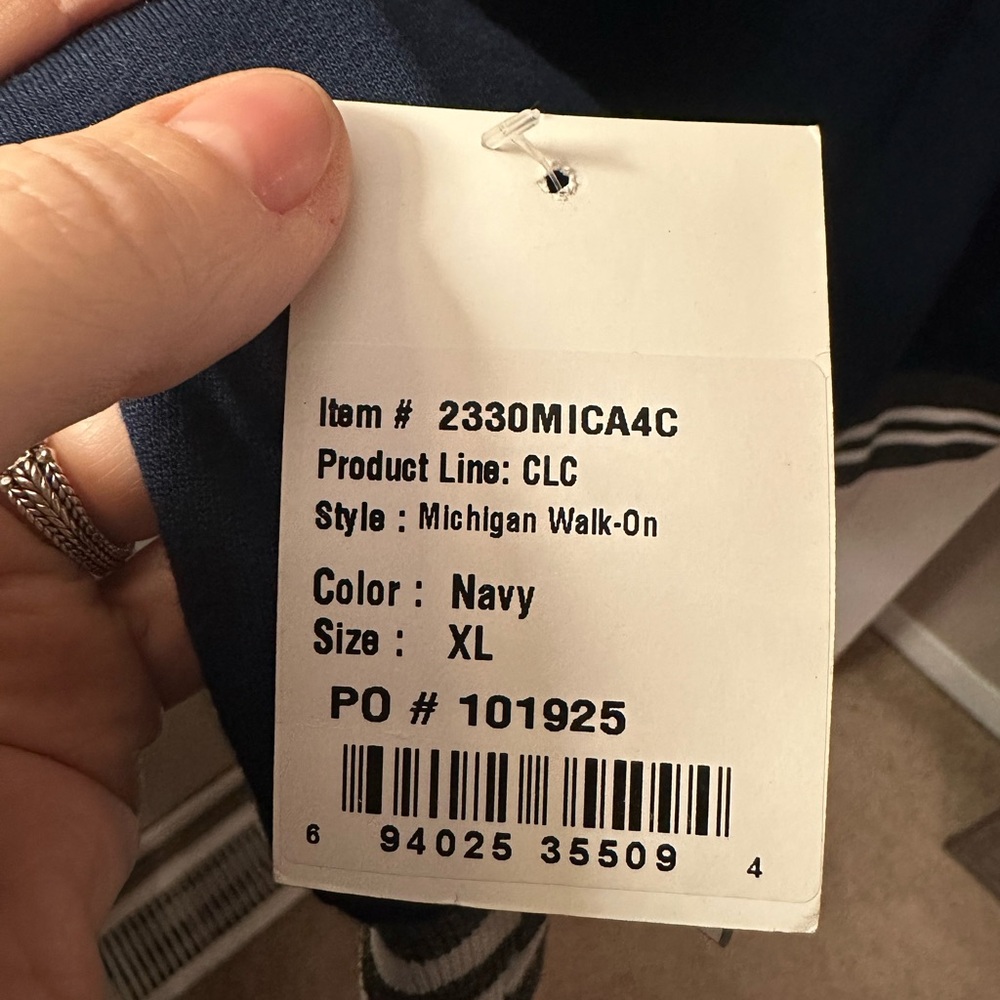 Licensed University of Michigan Zip up hoodie by franchise club. Rare. - Picture 9 of 9